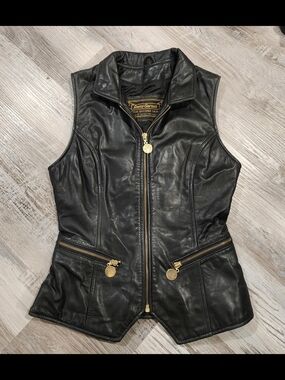 Remi Garson Black Leather Zip-Front Sleeveless Vest